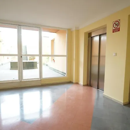 Aixa Serrallo Aparts Granada